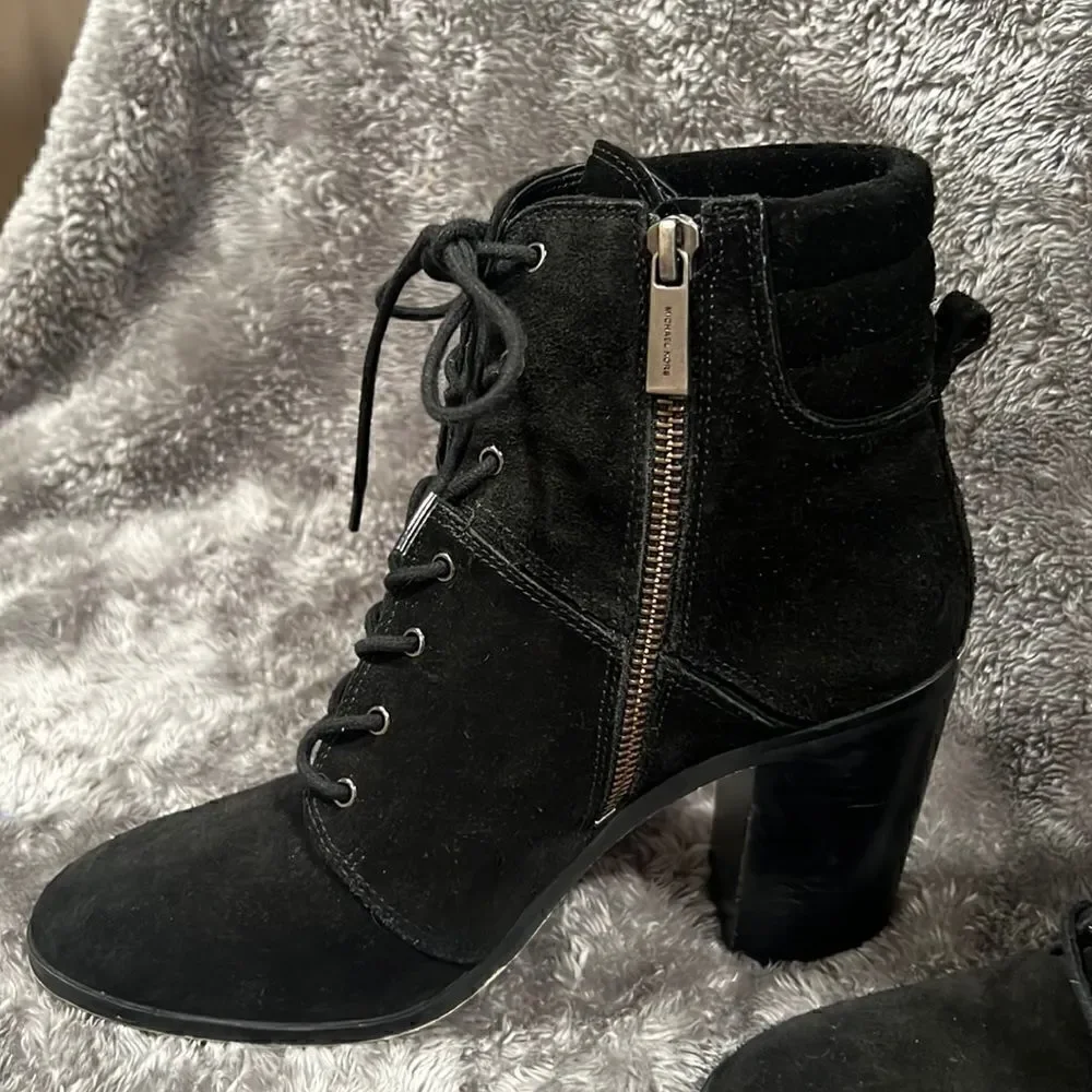 Michael Kors Black Thatcher Womens Lace-Up Suede Ankle Combat Boots Size 8M